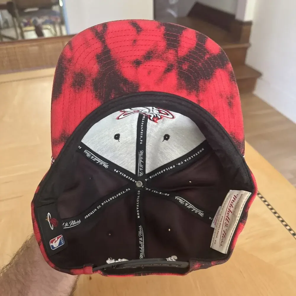 MIAMI HEAT RED & BLACK CAMO CAP HAT BY MITCHELL & NESS - OSFA